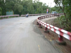 Hộ lan tôn lượn sóng