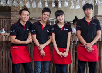 Đồng phục quán ăn