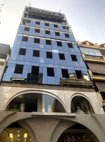 Kính mặt đựng phản quang