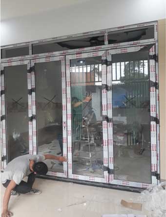 Cửa nhôm kính