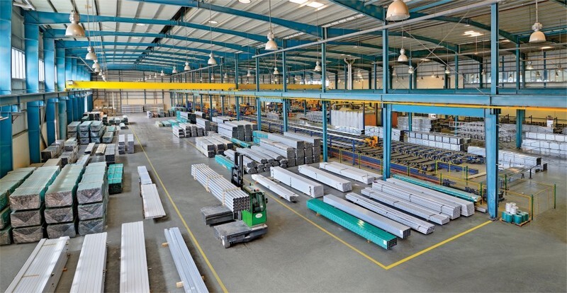 Sản xuất nhôm kính